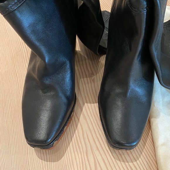 JACQUEMUS LEATHER CLOG BOOTS - Picture 7 of 15